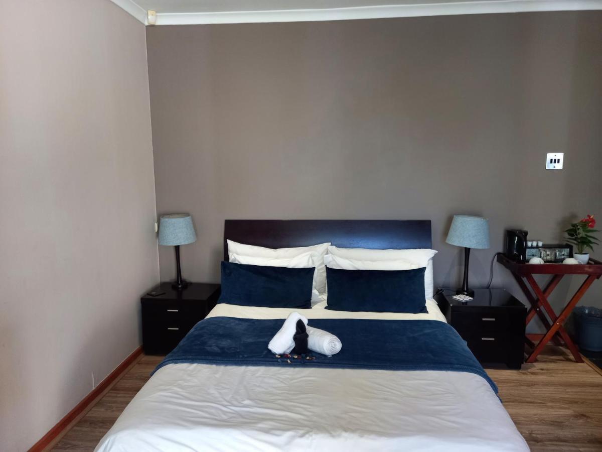 Mandalay Beach Guest House Блубергстранд Екстериор снимка