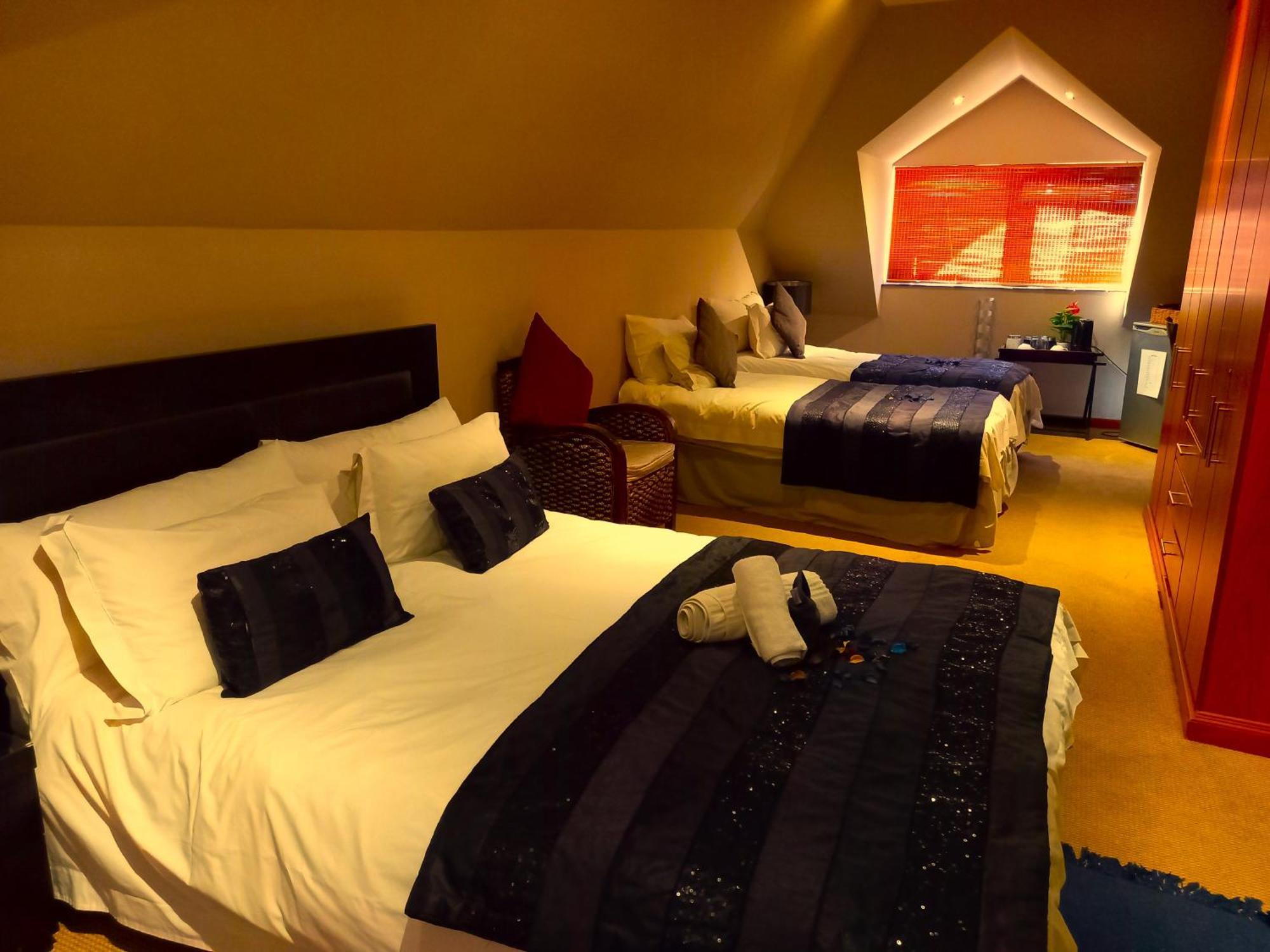 Mandalay Beach Guest House Блубергстранд Екстериор снимка